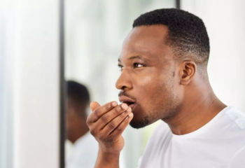 علت بوی بدن دهان در صبح و راه حل دندانپزشکان