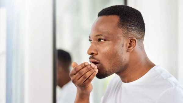 علت بوی بدن دهان در صبح و راه حل دندانپزشکان